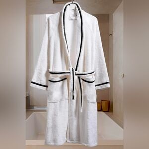 Dea Italian Luxury Linens Bath Robe